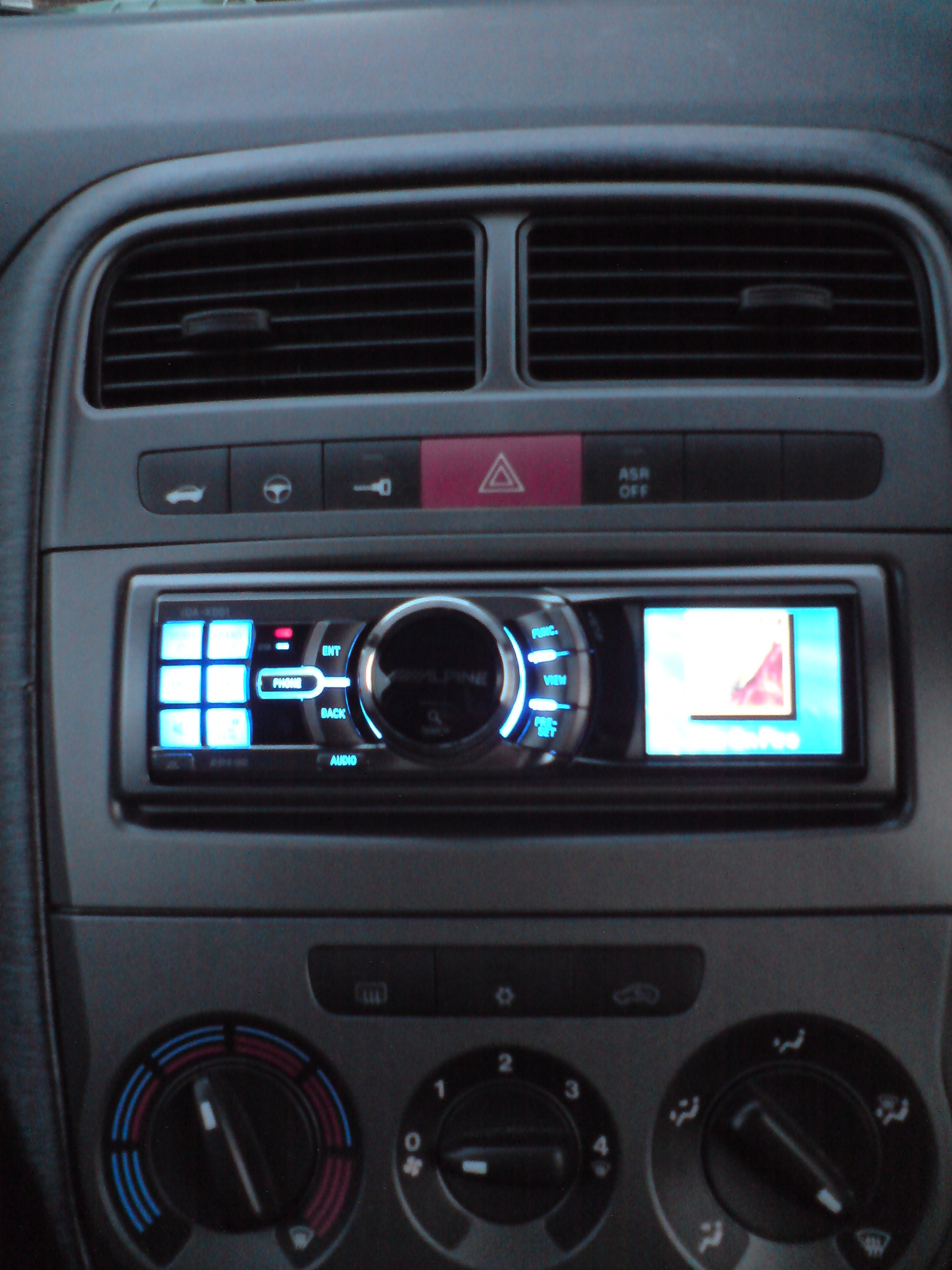 Head Unit 