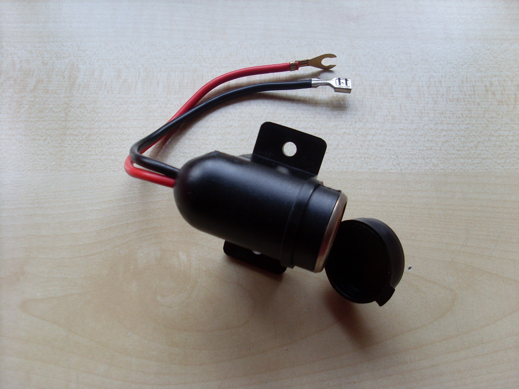 12v_Socket_005