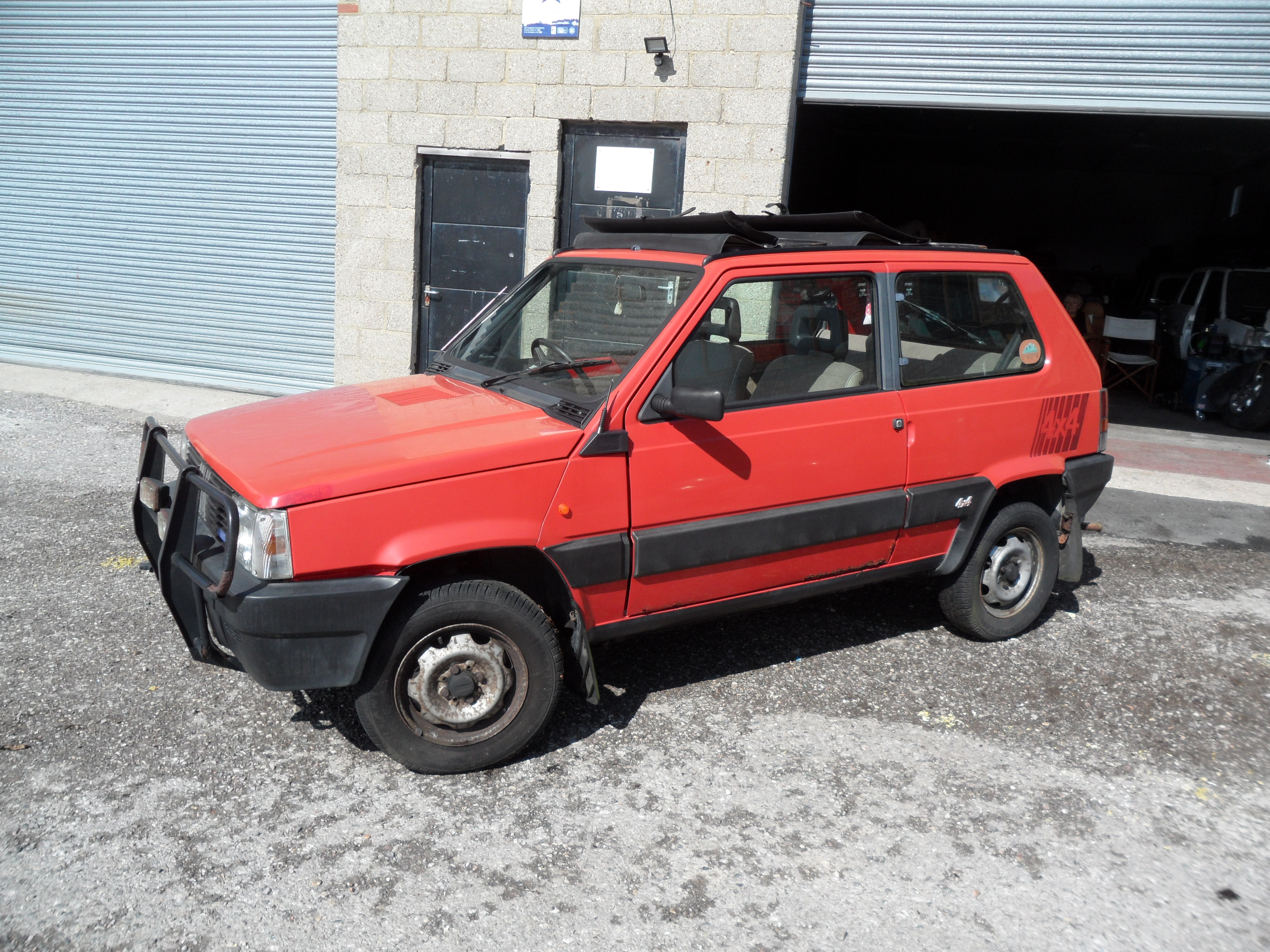 4x4 with twin sunnies for restoration/