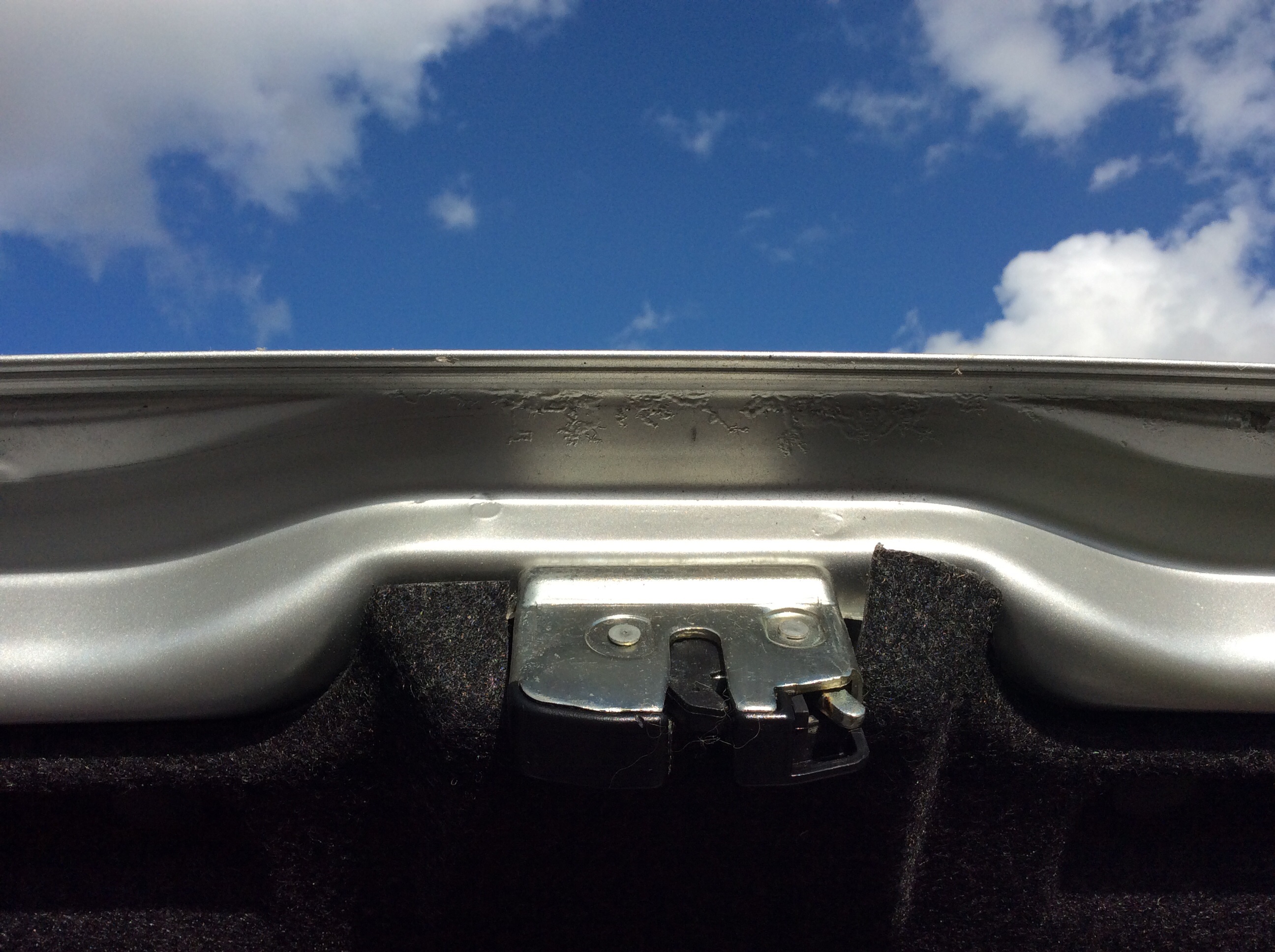 Corrosion in 2009 Panda Multijet tailgate