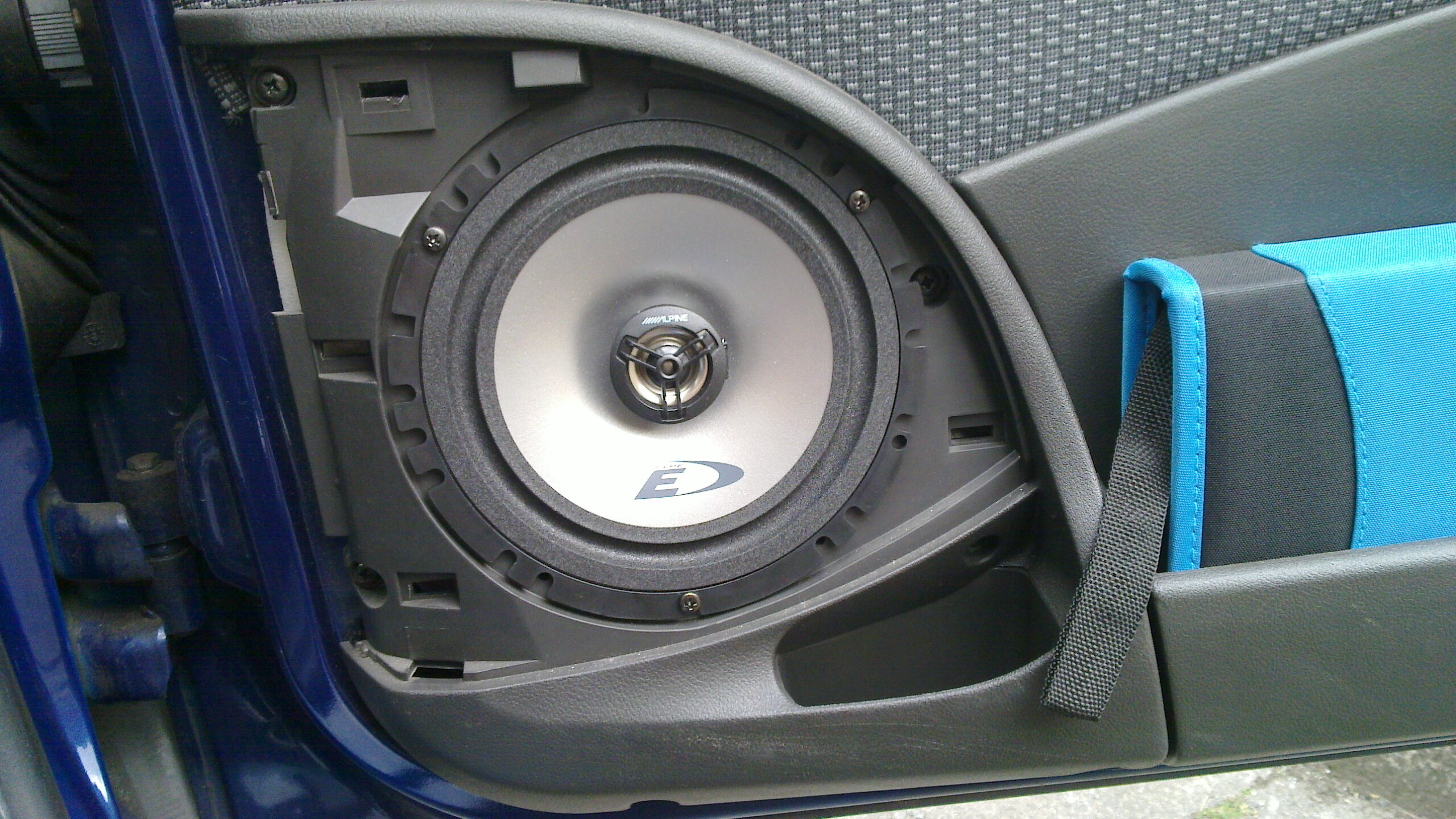 Fiat punto mk2 store speakers