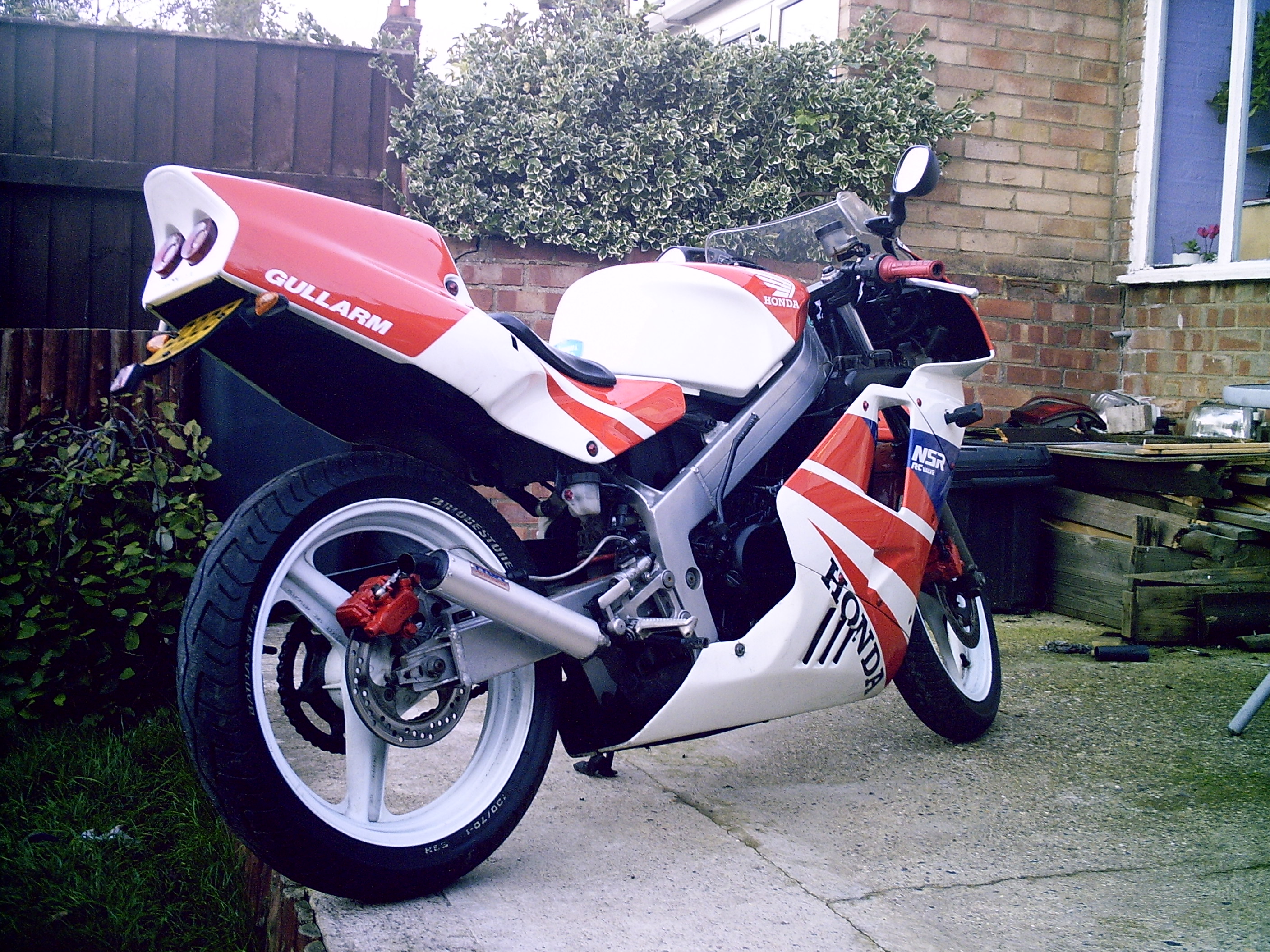 NSR250r