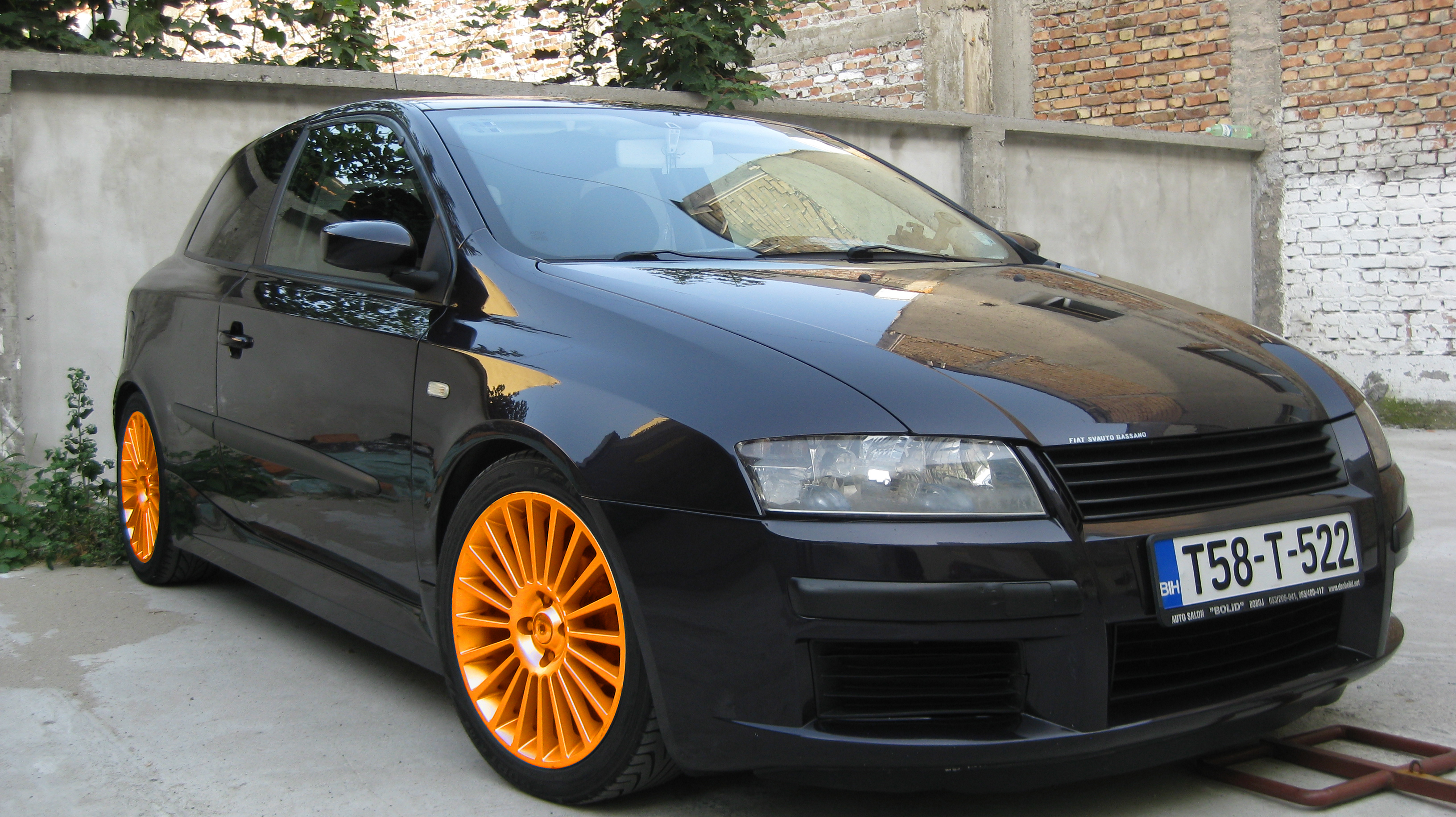 orange wheels