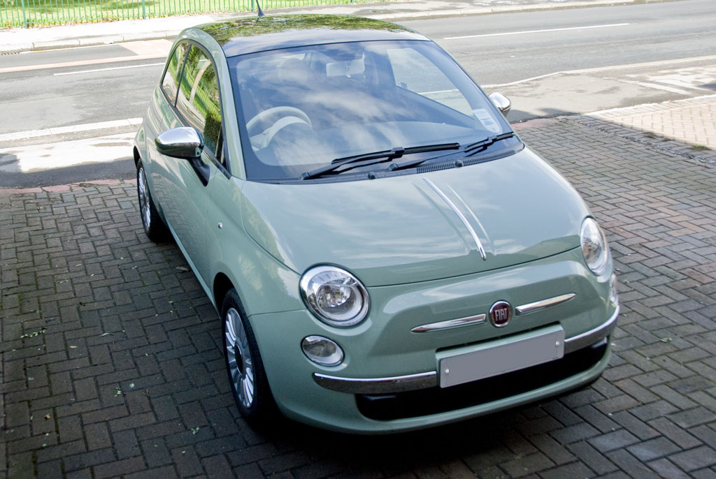 Ye Ye Green Fiat 500